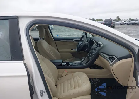 2014 Ford Fusion Se z USA, uszkodzony, nr VIN 3FA6P0H78ER372142